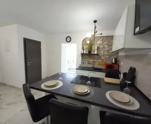 Cheap house with two adapted apartments in Bribir, 4 km from the sea, for sale - pic 11