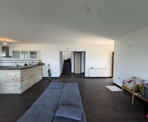 Haus in Kantrida, Rijeka, nur 200 m vom Meer entfernt, zu verkaufen - foto 12