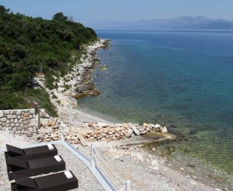 Piękna nowo wybudowana willa z basenem na wyspie Peljesac, tuż przy plaży - pic 36