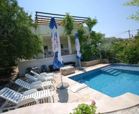 Lovely villa for sale in Sutivan on Brac, with three apartments - pic 17