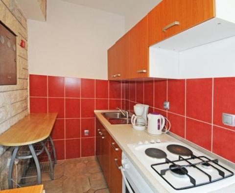 Apartmánový dům 6 bytových jednotek s výhledem na moře v POREČ pouhých 200 metrů od moře - pic 44