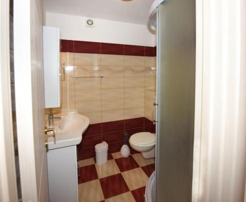 Apartmánový dům 6 bytových jednotek s výhledem na moře v POREČ pouhých 200 metrů od moře - pic 67