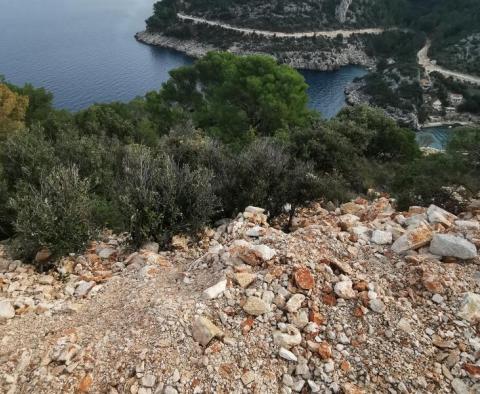 Urbanized land on Hvar just 50 meters from the sea 