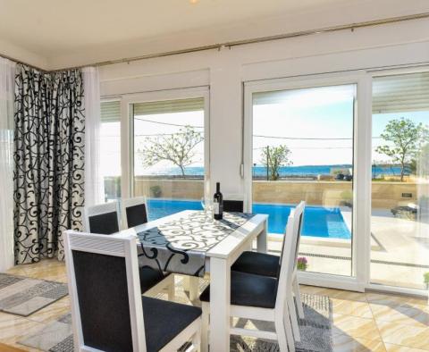 Exceptional tourist property in Zaton with 5 apartments, just 20 meters from the beach - pic 25