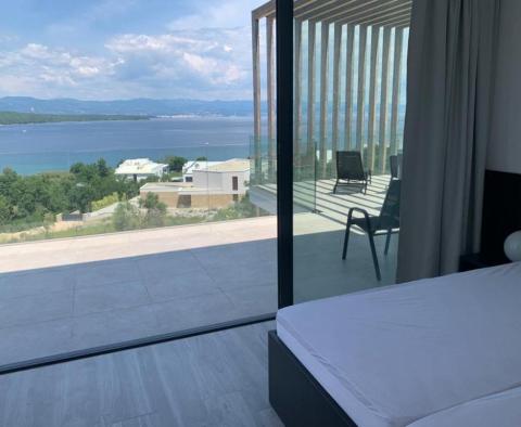 Vier Super-Luxus-Apartments auf Krk in Malinska, Rova-Gebiet, nur 50 Meter vom Meer entfernt - foto 22
