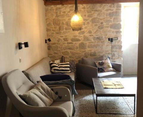 Wonderful refurbished stone house of 4 apartments in Kastel Stari - pic 5