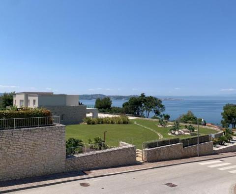 Hot offer of new villas in 5***** seafront resort in Umag area - type C - 4-5% guaranteed rentability, 50-70% of bank financing provided - pic 19