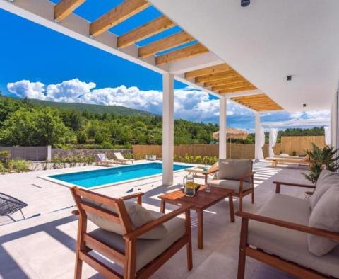 Une belle villa nouvellement construite avec piscine sur un terrain de 860 m² dans la périphérie de Split - pic 3
