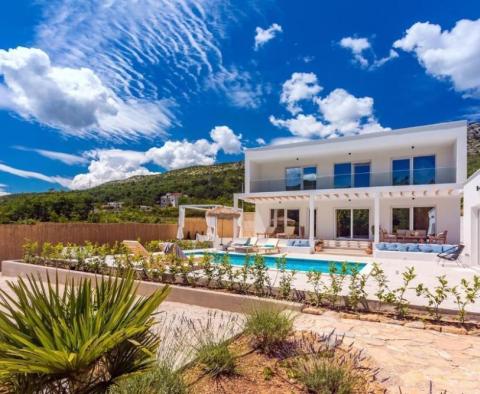 Une belle villa nouvellement construite avec piscine sur un terrain de 860 m² dans la périphérie de Split - pic 4