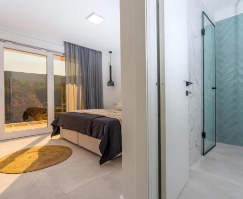 Une belle villa nouvellement construite avec piscine sur un terrain de 860 m² dans la périphérie de Split - pic 21