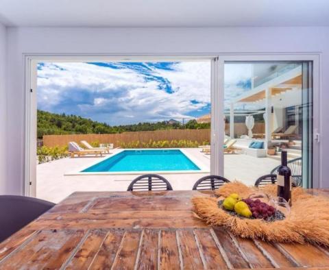 Une belle villa nouvellement construite avec piscine sur un terrain de 860 m² dans la périphérie de Split - pic 31
