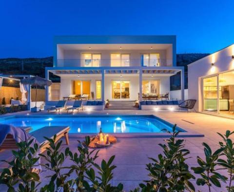 Une belle villa nouvellement construite avec piscine sur un terrain de 860 m² dans la périphérie de Split - pic 39