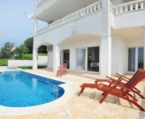 Solide Villa mit Pool und fantastischer Aussicht in Solin bei Split - foto 6