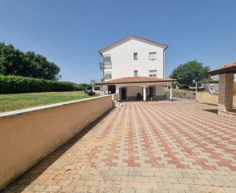 Apart-house with 6 apartments in Poreč, 4 km from the sea - pic 3