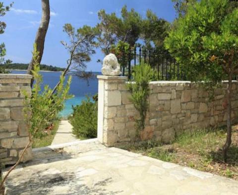 Charming first line property for sale on Korcula - pic 18