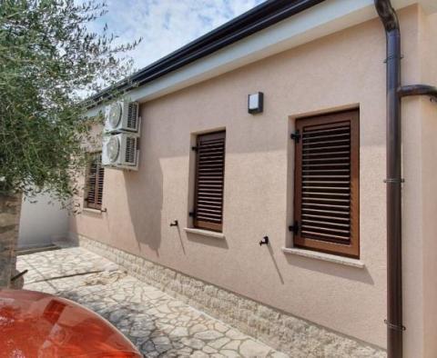 House with 3 apartments Crveni Vrh, Umag just 250 meters from the sea - pic 6