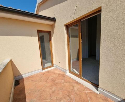 Second part of double house for sale in Kaštelir - pic 5