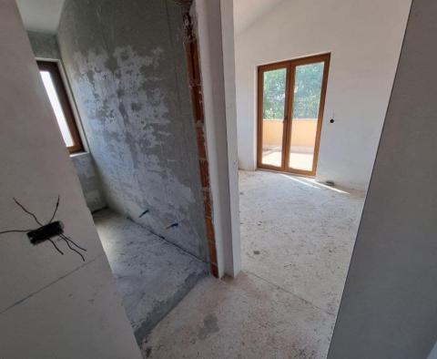Second part of double house for sale in Kaštelir - pic 7