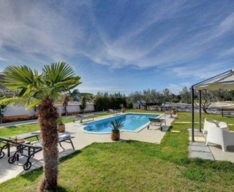Seafront villa with pool in Pjescana Uvala, picturesque suburb of Pula! - pic 12