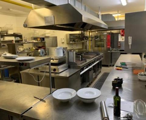Hôtel et restaurant de luxe 5***** étoiles à vendre en Istrie - pic 35