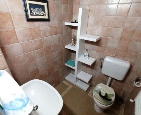 Apartmánový dům jen 40 m od pláže, vysoké příjmy! - pic 11