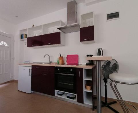 Apartmánový dům jen 40 m od pláže, vysoké příjmy! - pic 12
