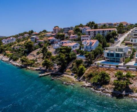 Nouvelle copropriété moderne en bord de mer sur Ciovo propose des villas à vendre - pic 11