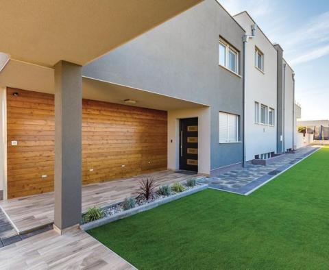 Beautilful design-winning ultra-modern villa in Pula area - pic 18