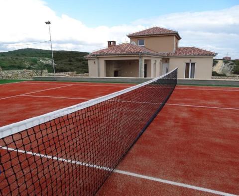 Neue Villa in der Gegend von Zadar mit Pool und Tennisplatz - foto 18