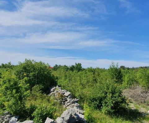 ADRIONIKA bietet Land in der Region Labin, nur 1,5 km vom Meer entfernt - foto 24