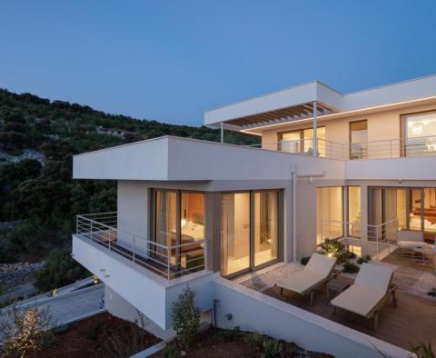 Luxury glamorous villa with pool worth Brad Pitt stay - pic 6