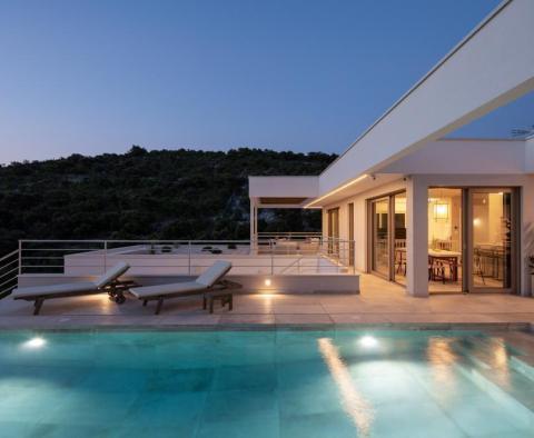 Luxury glamorous villa with pool worth Brad Pitt stay - pic 7