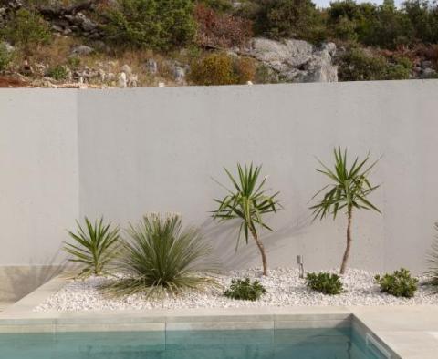 Luxury glamorous villa with pool worth Brad Pitt stay - pic 11