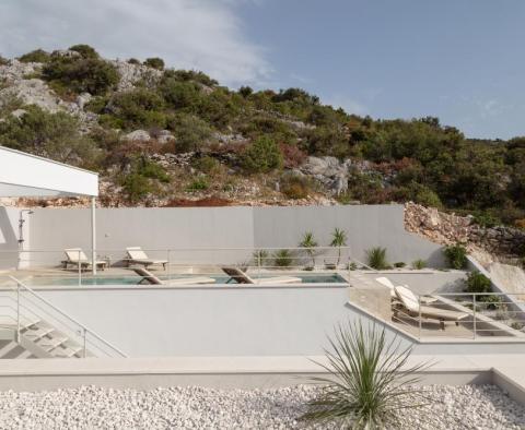 Luxury glamorous villa with pool worth Brad Pitt stay - pic 12