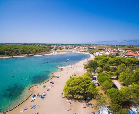 Egyedülálló beruházási projekt Zadar környékén, közvetlenül a homokos strand mellett - pic 16