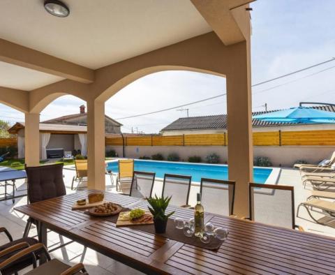 Villa avec piscine et deux unités résidentielles - pic 52