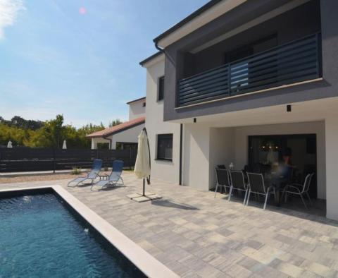 Schöne neue Villa mit Pool auf Krk zu verkaufen - foto 22