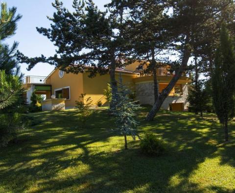 Exklusives Anwesen mit großem Garten und zusätzlichen Einrichtungen, Žminj - foto 23