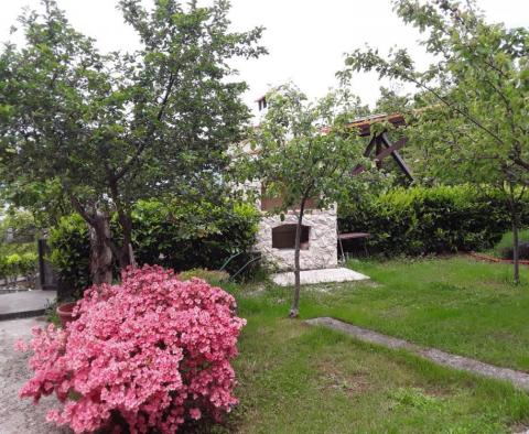 Touristische Einrichtung mit 8 Wohnungen und 1300m2 Garten in Lovran - foto 4