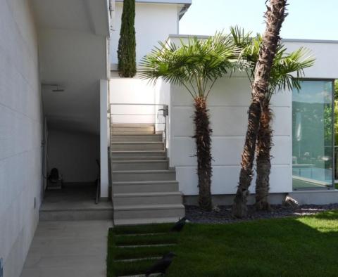 Luxury villa with beautiful sea views, swimming pool in Lovran - pic 39