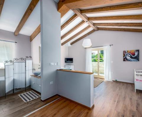 Erstaunliche Villa auf einem großen Grundstück von 3150 qm in Pazin Bereich - foto 23