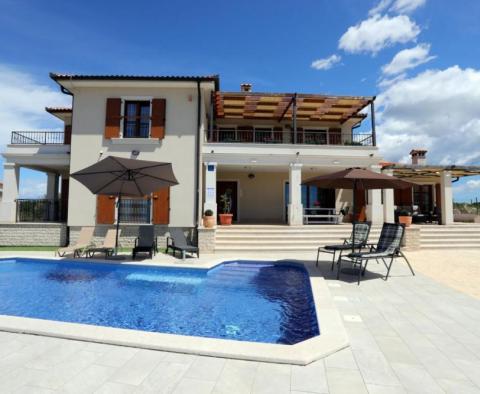 Villa with open sea view in popular Medulin just 200 meters from the sea 