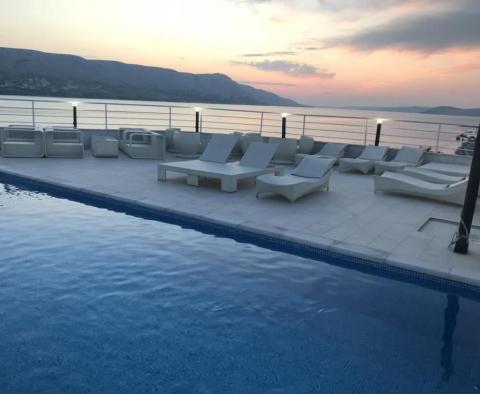 Waterfront hotel on the first row to the sea on Pag for sale and for lease - pic 5