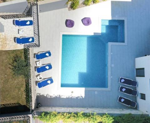 Számos modern luxusvilla Strozanacban, panorámás kilátással a tengerre - pic 3