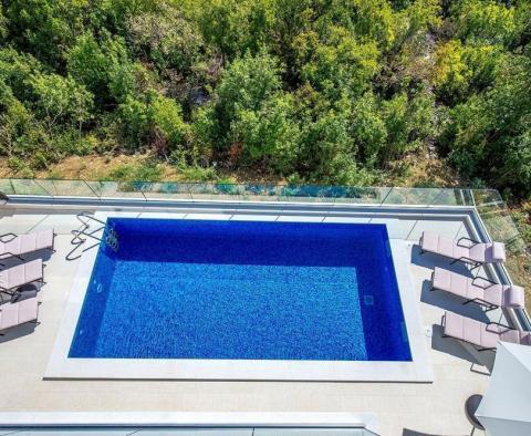 Luxury villa with swimming pool and sea view in Crikvenica just 450 meters from the sea - pic 21