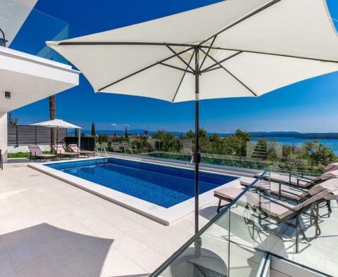 Luxury villa with swimming pool and sea view in Crikvenica just 450 meters from the sea - pic 49