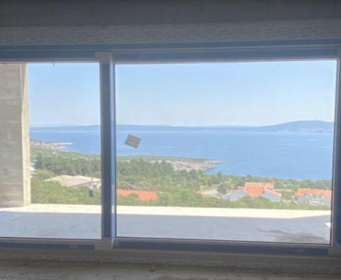 Offre exceptionnelle - villa incomplète avec piscine et garage à Klenovica avec vue imprenable sur la mer - pic 13