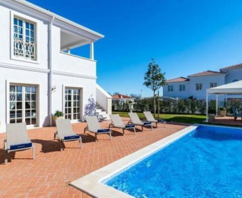Impeccable beauty with a sea view - unique villa in Vabriga - pic 2