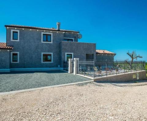 Villa in Filipana, Marčana with large land plot of 1429 sq.m. and pool - pic 9