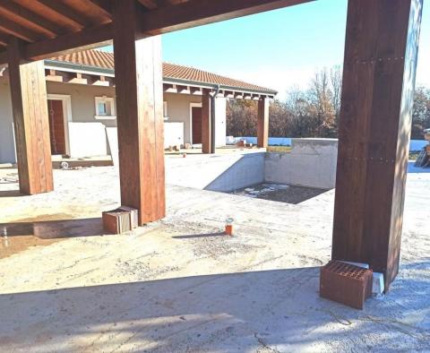 Villa en phase finale de construction à Štokovci, Svetvinčenat 